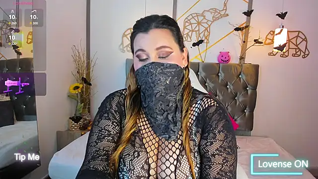 Snapshot of SalmaZaman chatting on 19, 10, 2025 SalmaZaman online show from 19, 10, 2025