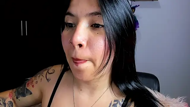 Snapshot of AilynRed chatting on 7, 2, 2025 AilynRed online show from 7, 2, 2025