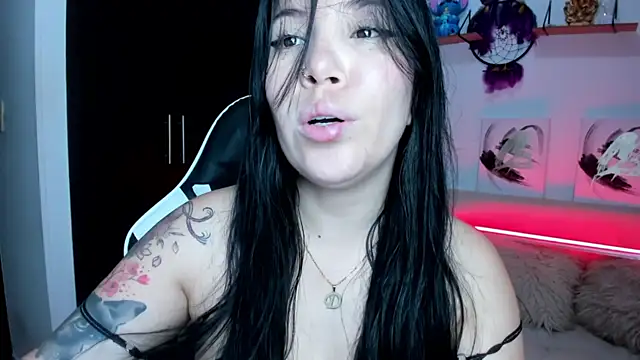 AilynRed online show from 30, 10, 2025