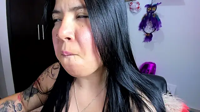 Snapshot of AilynRed chatting on 18, 2, 2025 AilynRed online show from 18, 2, 2025