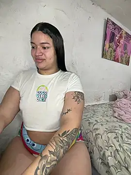 Snapshot of GemaGranadoss chatting on 17, 6, 2026 GemaGranadoss online show from 17, 6, 2026