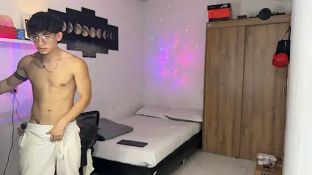 Kisan Smith online show from 9, 11, 2025