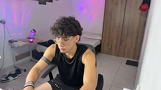 Kisan Smith online show from 11, 11, 2025