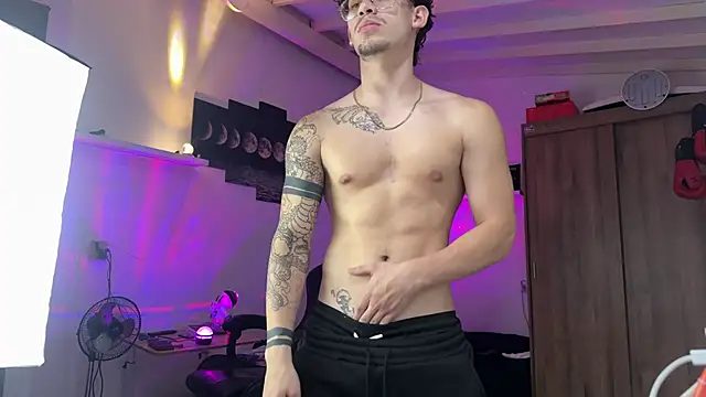 Kisan Smith online show from 8, 4, 2026