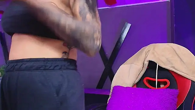 Juliet Nasty online show from 8, 10, 2025