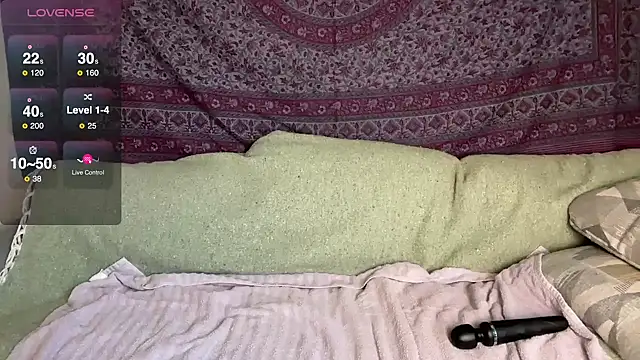 GlitterKitty108 online show from 9, 1, 2026