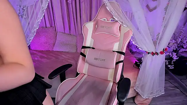 Snapshot of ino_yamanaka_ chatting on 12, 12, 2024 ino yamanaka online show from 12, 12, 2024