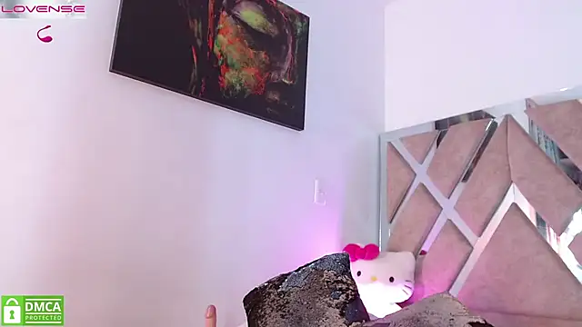 Snapshot of LauryMoons chatting on 2, 12, 2025 LauryMoons online show from 2, 12, 2025