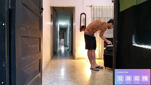sexyboycolombi4 online show from 25, 1, 2025