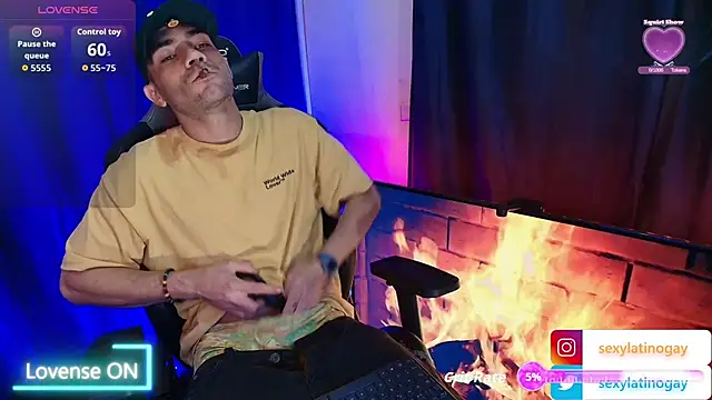 sexyboycolombi4 online show from 2, 4, 2026