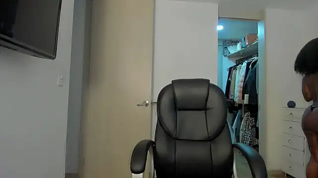 charlotte tiller online show from 14, 4, 2026