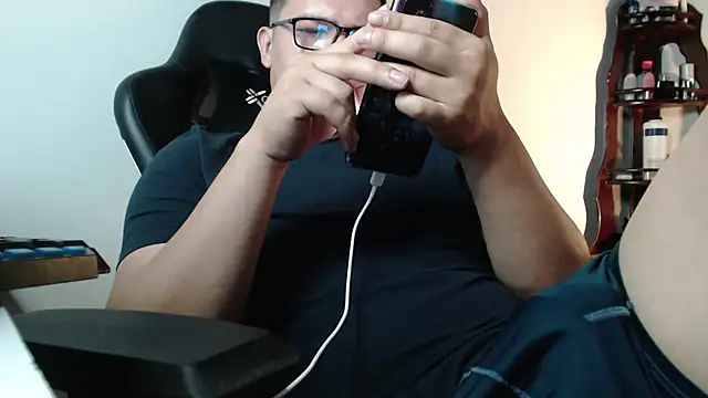 Plug Control online show from 27, 2, 2026