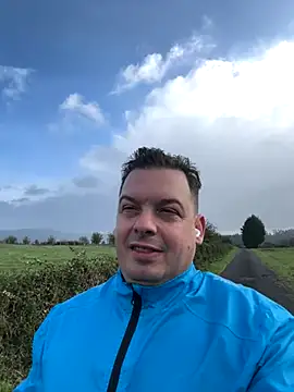 Jose HotLatino online show from 22, 10, 2025