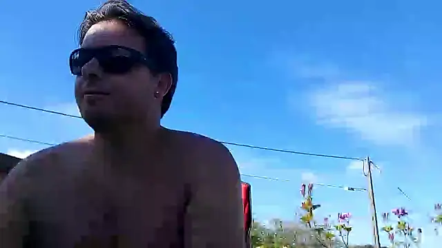 Jose HotLatino online show from 9, 6, 2026