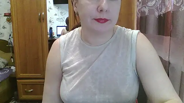 Snapshot of SophieNightAh chatting on 2, 2, 2025 SophieNightAh online show from 2, 2, 2025