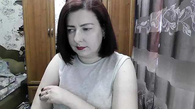 Snapshot of SophieNightAh chatting on 13, 9, 2025 SophieNightAh online show from 13, 9, 2025