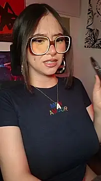 Snapshot of annbones_ch chatting on 7, 11, 2025 annbones ch online show from 7, 11, 2025