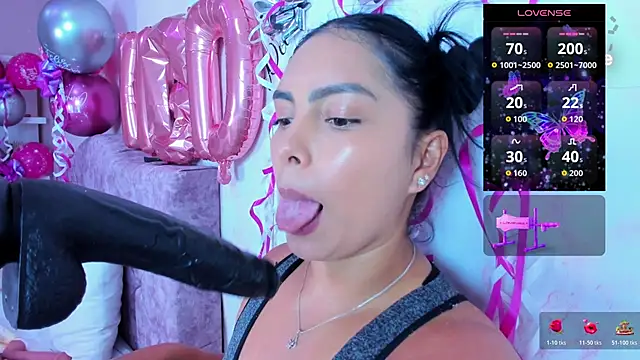 Snapshot of evelinn_belen chatting on 26, 5, 2026 evelinn belen online show from 26, 5, 2026
