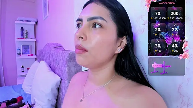 Snapshot of evelinn_belen chatting on 9, 5, 2026 evelinn belen online show from 9, 5, 2026