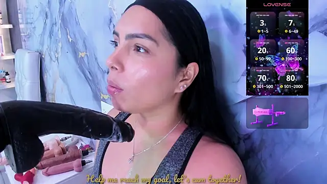 Snapshot of evelinn_belen chatting on 1, 7, 2026 evelinn belen online show from 1, 7, 2026