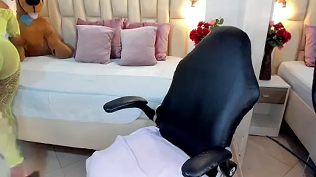 Snapshot of lia_mariana chatting on 30, 4, 2026 lia mariana online show from 30, 4, 2026