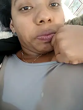 Snapshot of lia_mariana chatting on 25, 4, 2026 lia mariana online show from 25, 4, 2026