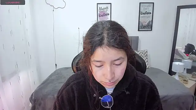 Amy joones online show from 10, 9, 2025