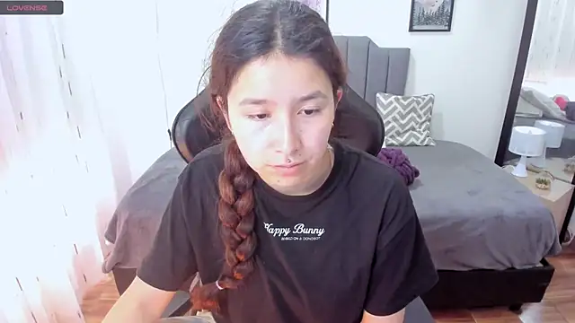 Amy joones online show from 27, 9, 2025