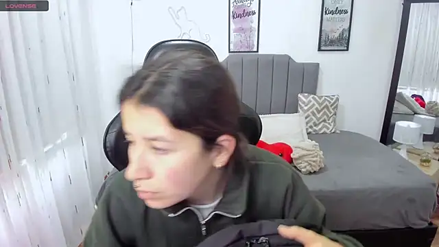 Amy joones online show from 15, 10, 2025