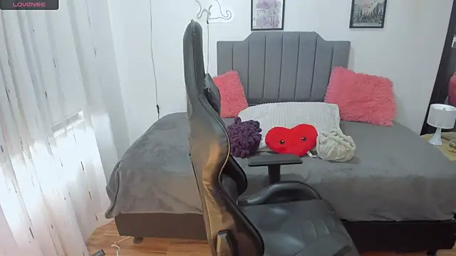 Amy joones online show from 5, 11, 2025