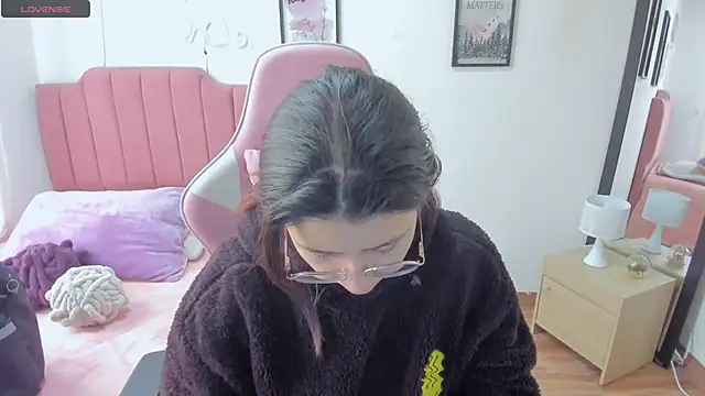 Amy joones online show from 18, 11, 2025