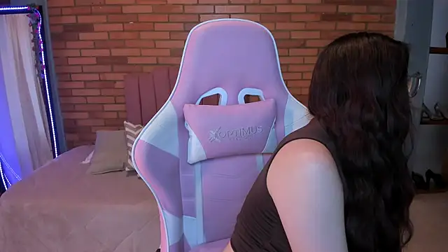 Snapshot of Amy_joones chatting on 3, 6, 2026 Amy joones online show from 3, 6, 2026