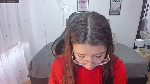 Amy joones online show from 4, 11, 2025