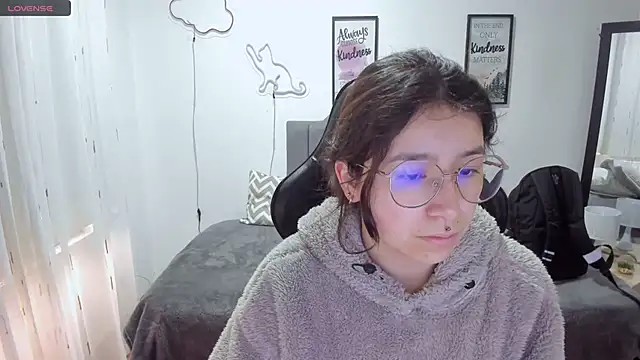 Amy joones online show from 8, 10, 2025