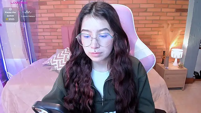 Snapshot of Amy_joones chatting on 2, 6, 2026 Amy joones online show from 2, 6, 2026