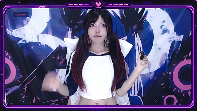 Snapshot of Miahparker chatting on 13, 5, 2026 Miahparker online show from 13, 5, 2026