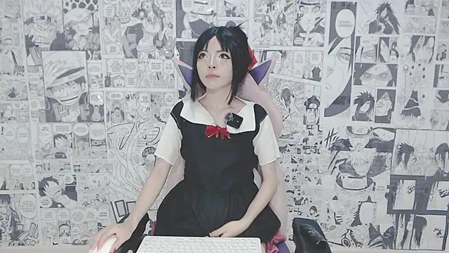 Snapshot of Miahparker chatting on 22, 10, 2025 Miahparker online show from 22, 10, 2025