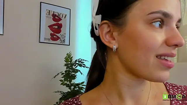 SuzyJamess online show from 22, 3, 2025