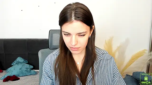 SuzyJamess online show from 29, 1, 2025