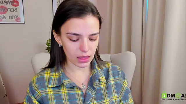 SuzyJamess online show from 21, 3, 2025