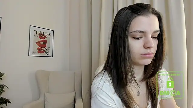 SuzyJamess online show from 12, 2, 2025