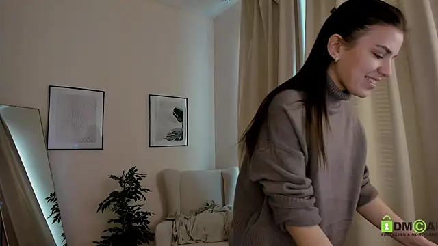 SuzyJamess online show from 1, 2, 2025