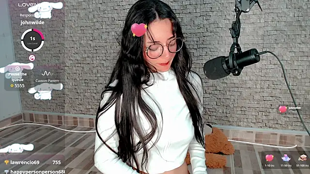 Snapshot of emma_unu chatting on 5, 6, 2026 emma unu online show from 5, 6, 2026