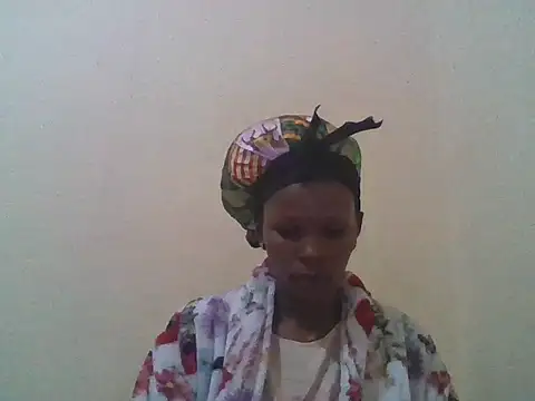 Snapshot of CharlotteDee chatting on 2, 11, 2025 CharlotteDee online show from 2, 11, 2025