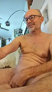 Snapshot of MadProfessor chatting on 12, 11, 2025 MadProfessor online show from 12, 11, 2025