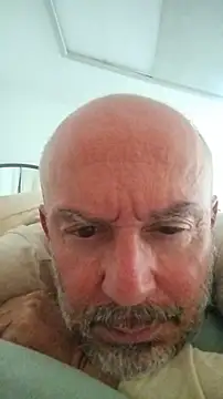 Snapshot of MadProfessor chatting on 15, 10, 2025 MadProfessor online show from 15, 10, 2025