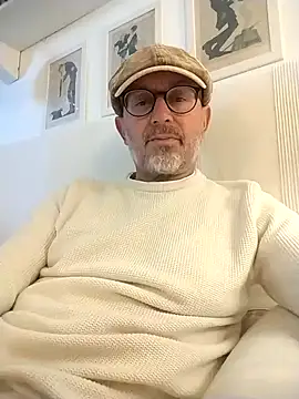 Snapshot of MadProfessor chatting on 30, 10, 2025 MadProfessor online show from 30, 10, 2025