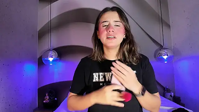 LanaHerondale online show from 8, 3, 2025