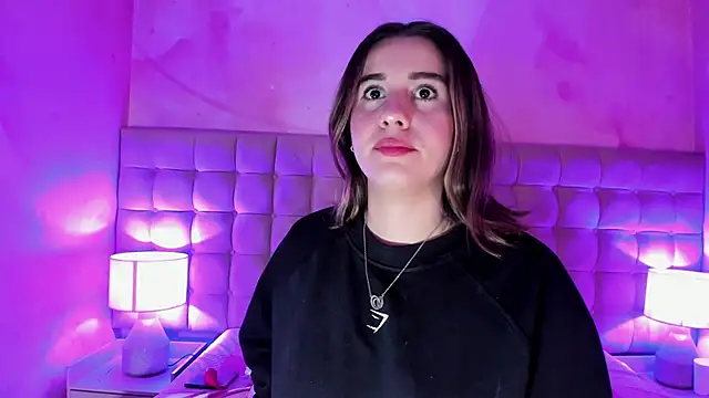 LanaHerondale online show from 9, 2, 2025