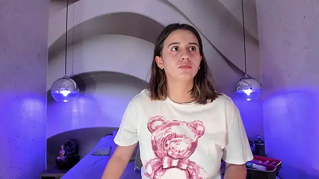 LanaHerondale online show from 1, 3, 2025